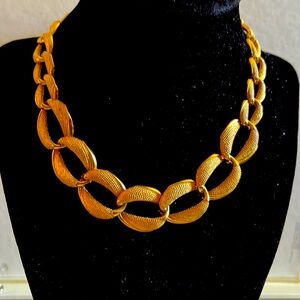 Vintage elegant gold tone metal necklace